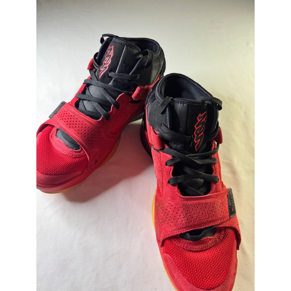 Jordan Zion 2 Basketball Shoes Mens 10.5 University Red Black Gum DO9073-600 Top